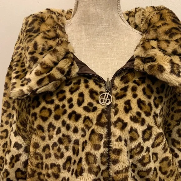 Women’s Faux Fur reversible Coat  - XL - Picture 3 of 12